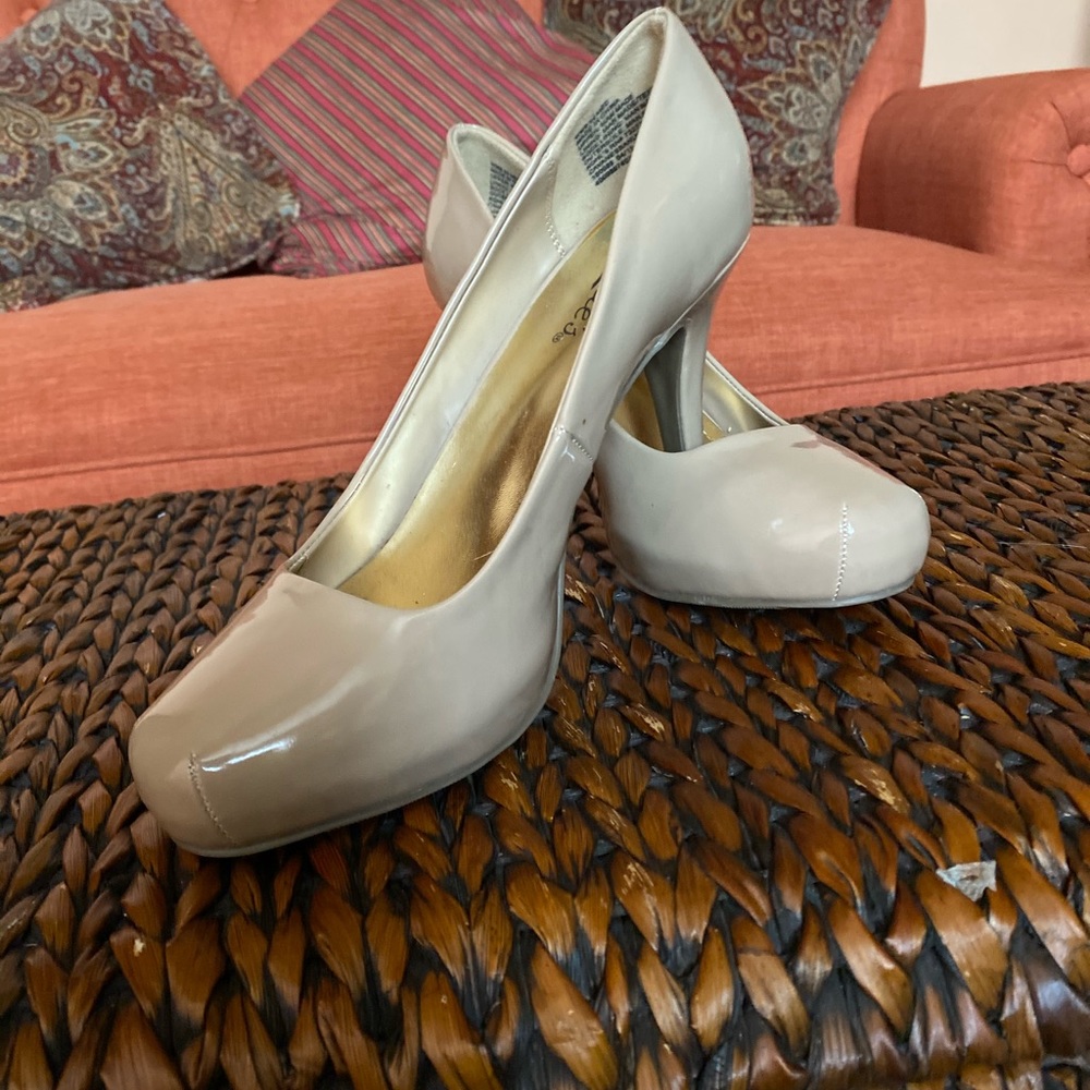 Candies’s Patent Leather Pumps